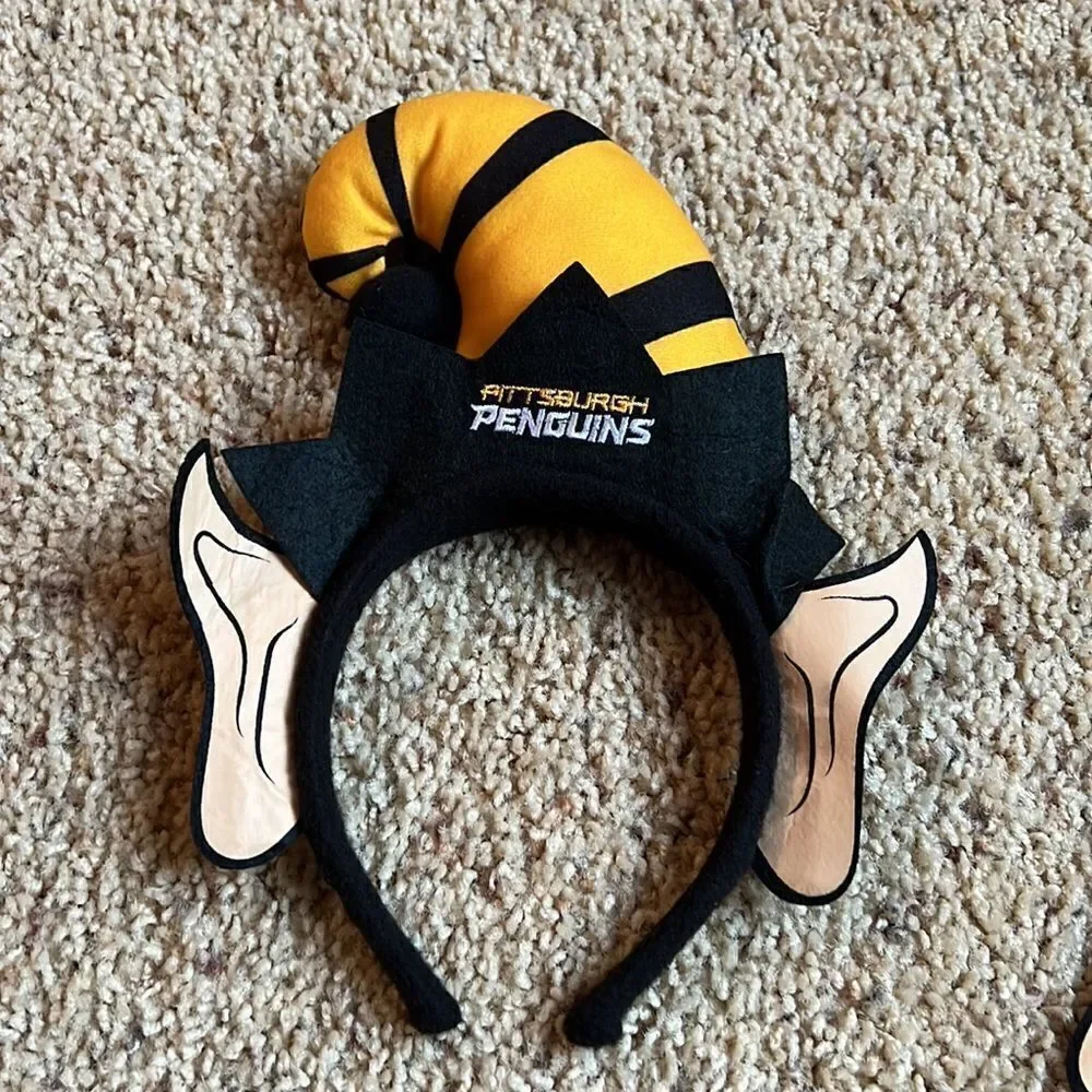Set of 2 NWT & NWOT NHL Pittsburgh Penquins Headband.